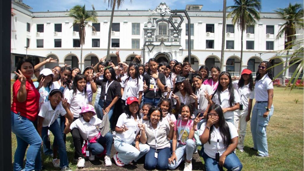 Fundación grandes sueños y AU: Aliados por un mejor mañana 5